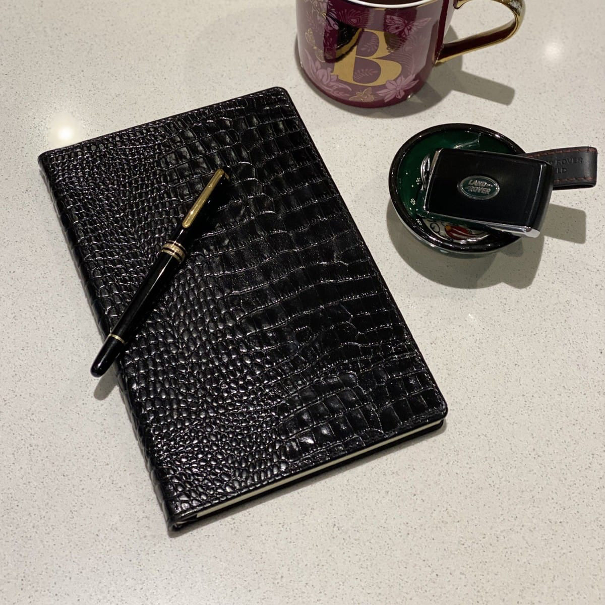 Amorail Crocodile Pattern Leather Journal – Refillable Writing Notebook